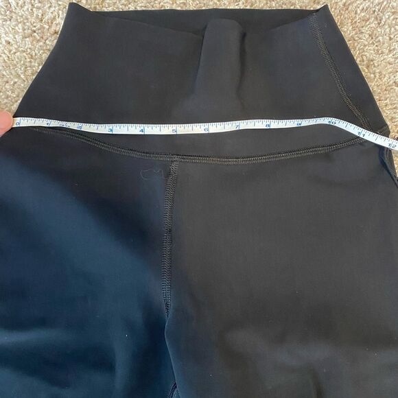 ALO Yoga Ripped Warrior Legging Black size XXS - Picture 8 of 9